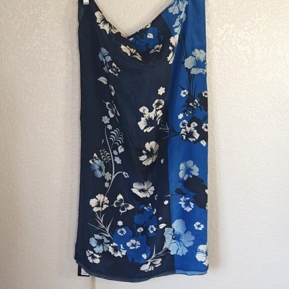 Jenny James Silk Scarf Blue Florals 65"x 41" - Picture 3 of 7